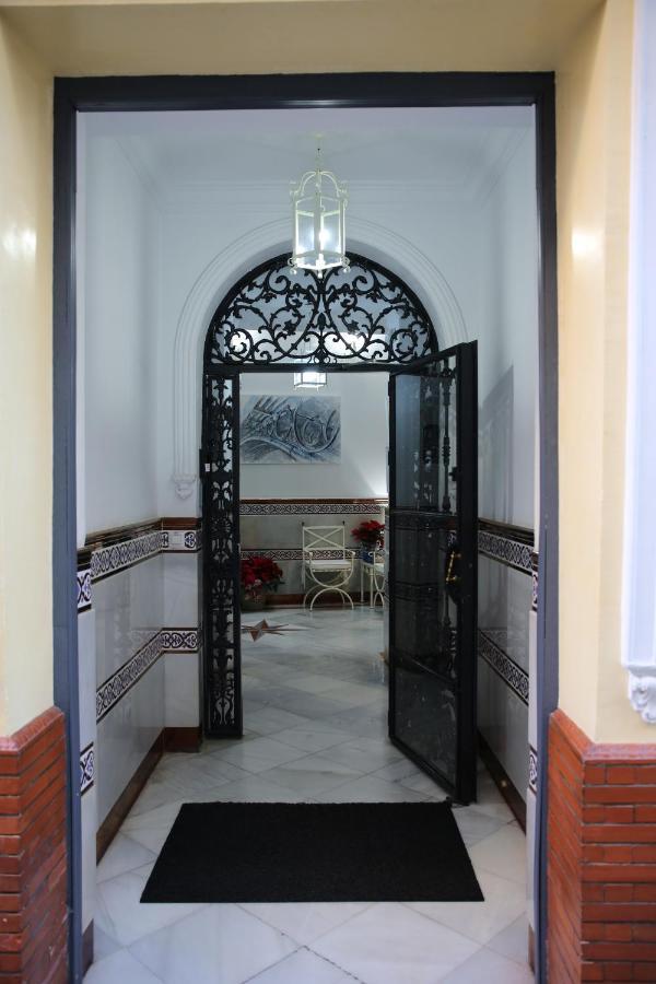 Hostal Paco'S Севілья Екстер'єр фото Entrance to the patio